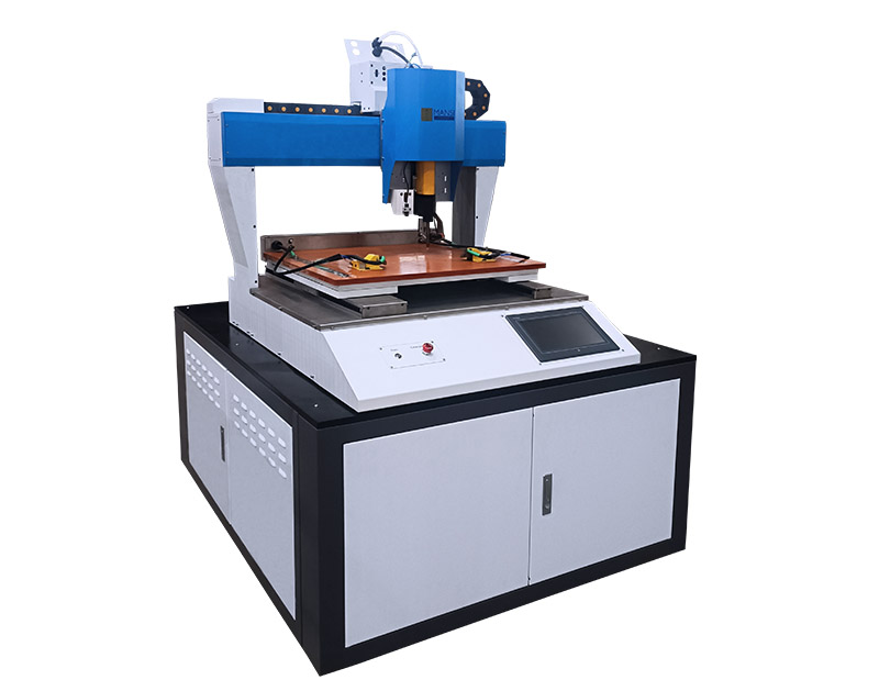 0505槕(zhuo)麵(mian)式(shi)栽(zai)釘(ding)機(ji)