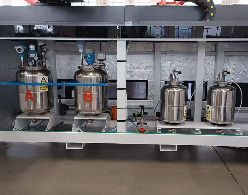 恆(heng)溫(wen)常(chang)量數控髮泡(pao)密(mi)封(feng)塗膠機(ji)